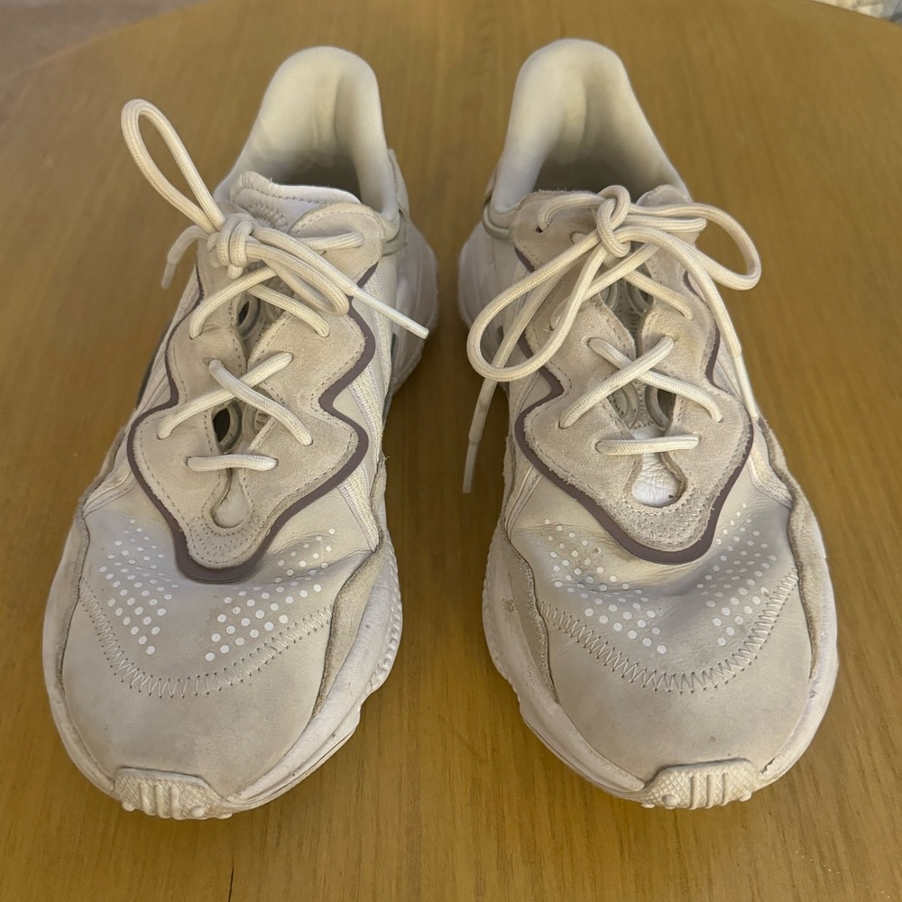 Adidas OZWEEGO Tennis Shoes